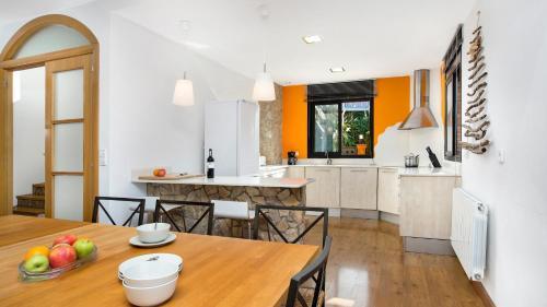 Lloret De Mar Villa Sleeps 8