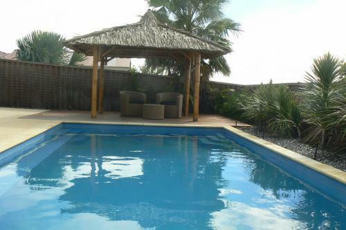 La Mer - Home With A Pool