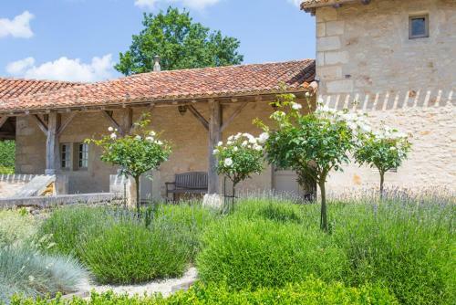 Vieux-mareuil Villa Sleeps 12 Pool Wifi