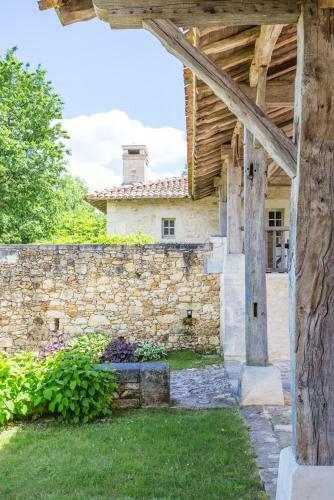 Vieux-mareuil Villa Sleeps 12 Pool Wifi
