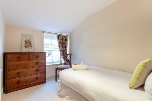 Altido Prestigious Location - Quintessential Mews House