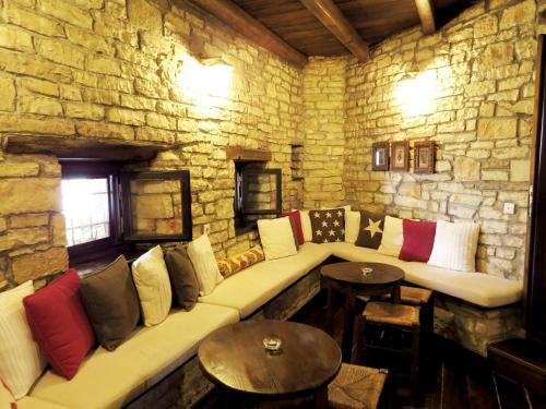 Hotel Arhontiko Aristis