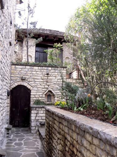 Hotel Arhontiko Aristis