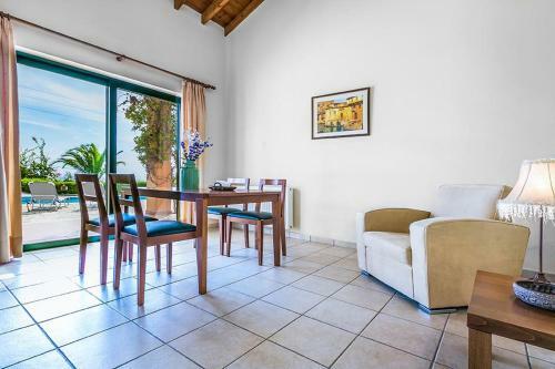 Anninata Villa Sleeps 6 Air Con Wifi