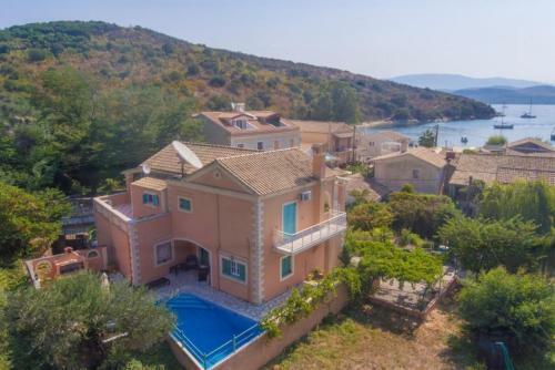 Villa Lavranos House