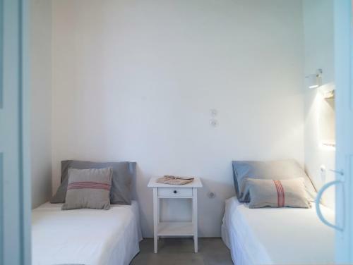 Hostal Tutti Blu Tinos Living Space