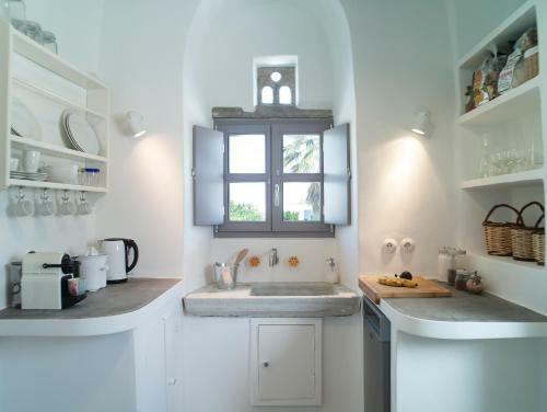 Hostal Tutti Blu Tinos Living Space