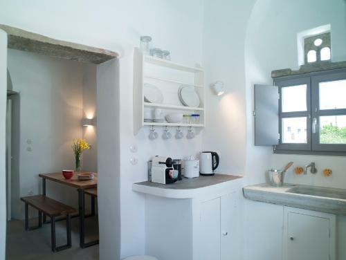 Hostal Tutti Blu Tinos Living Space