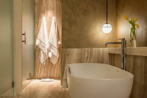 Hotel Euphoria Retreat - A Holistic Wellbeing Destination Spa