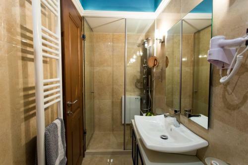 Abi Luxury Villas