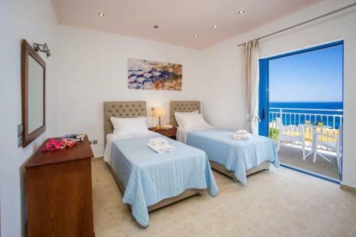 Skala Villa Sleeps 6 Pool Air Con Wifi