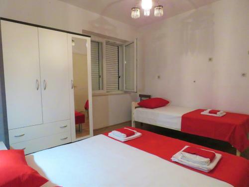 Apartamento Novalja Center