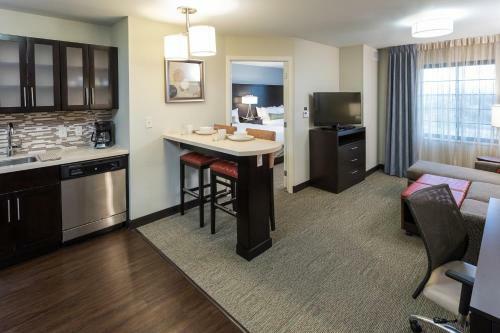 Staybridge Suites Omaha West, An Ihg Hotel