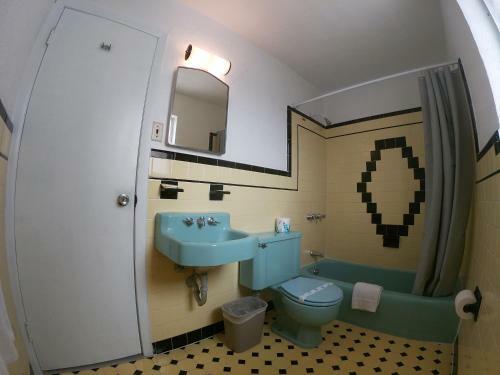 Sea Chest Motel