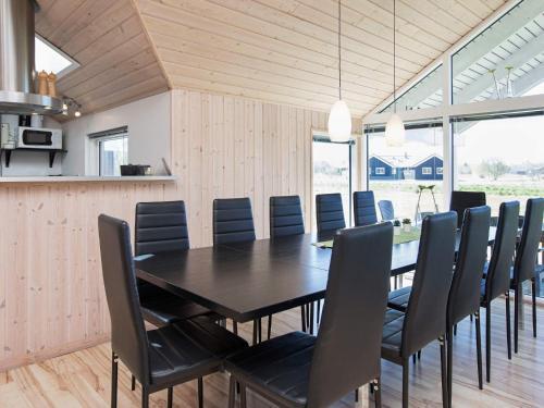 Four-bedroom Holiday Home In Idestrup 3