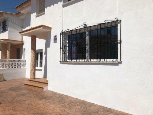 Casa Pareada En Pe�iscola
