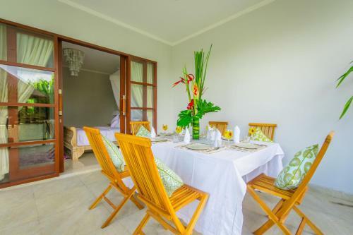 Golden Palm Villa