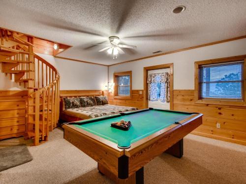 Hatcher's Mountain Cabin