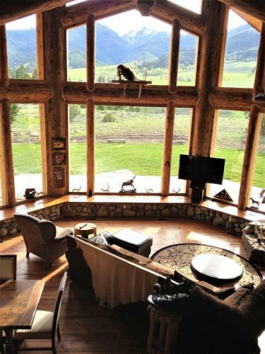 Mcdonald's Ranch Lodge