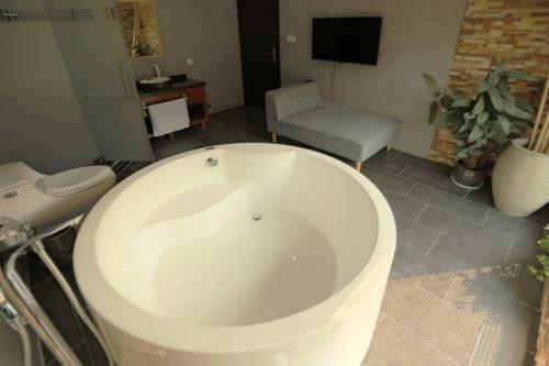 Hostal Blooming Lotus. Countryside Villa.yixing