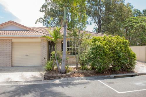 Gold Coast Theme Park Family Villa