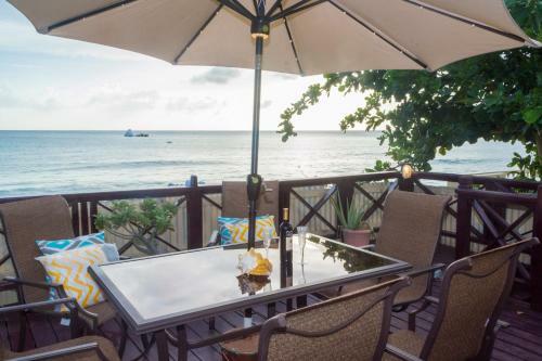 Darrel Cot Beachfront Cottage