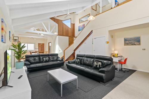 Apartamentos Black Dolphin Waterfront Townhouse - Bay Views