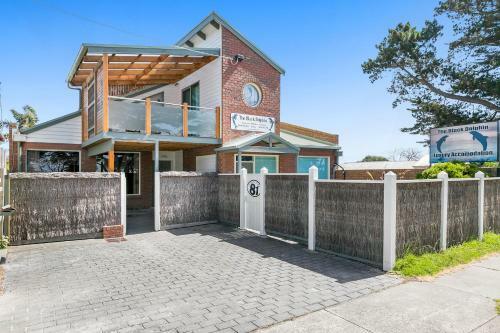 Apartamentos Black Dolphin Waterfront Townhouse - Bay Views