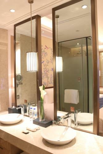 Hotel Grand Mercure Zhengzhou West