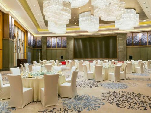 Hotel Grand Mercure Zhengzhou West