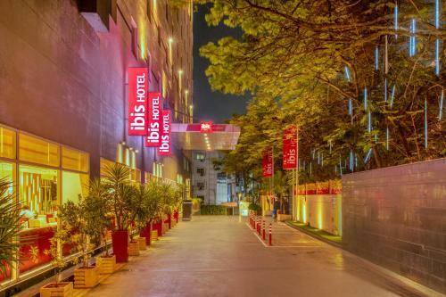 Hotel Ibis Hyderabad Hitec City