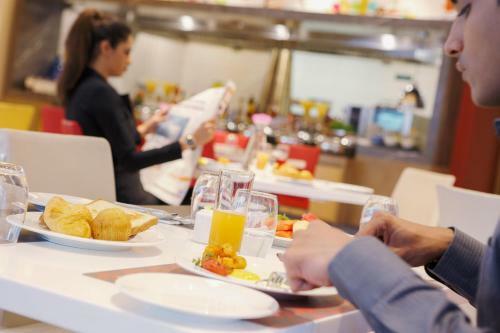Hotel Ibis Hyderabad Hitec City