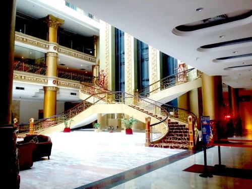 Pacific Palace Hotel