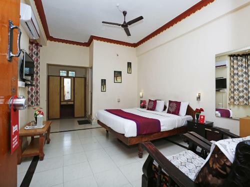 Capital O 9630 Hotel Maharaja