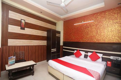Oyo 18541 Hotel Haridev