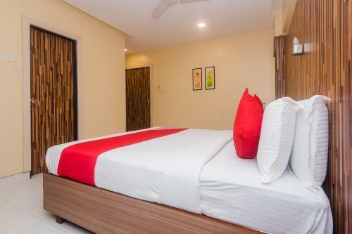 Oyo 22007 Hotel Kuber Hospitality
