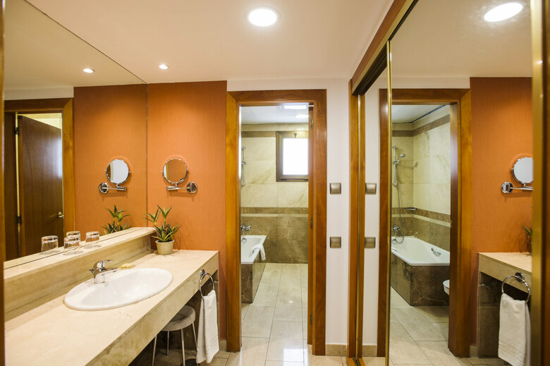 Hotel Catalonia Conde de Floridablanca
