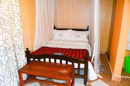Hotel Pine Breeze Getaway Lukenya
