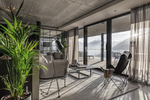 Apartment 7