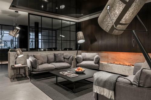 Apartment 7