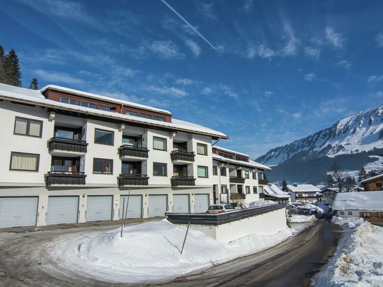 Quaint Apartment With Sauna In Riezlern