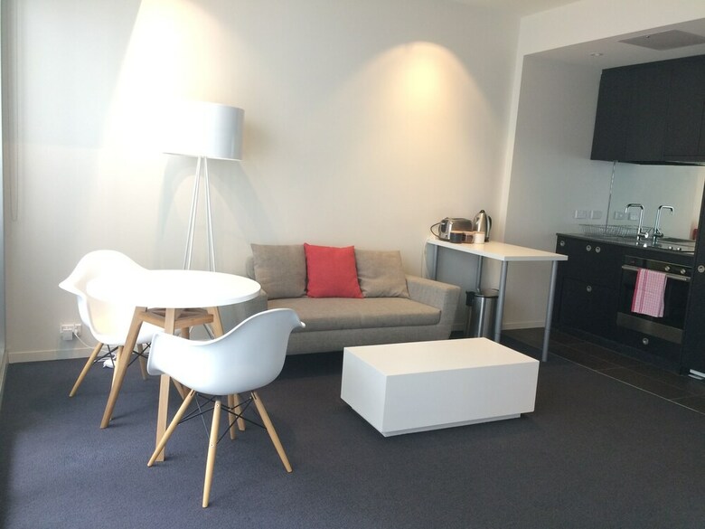 Aparthotel Luxurious Apartments Near City