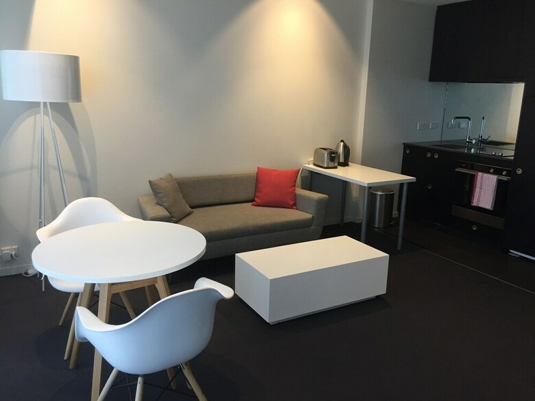 Aparthotel Luxurious Apartments Near City