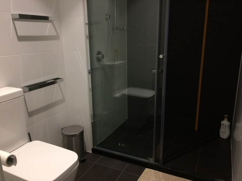 Aparthotel Luxurious Apartments Near City