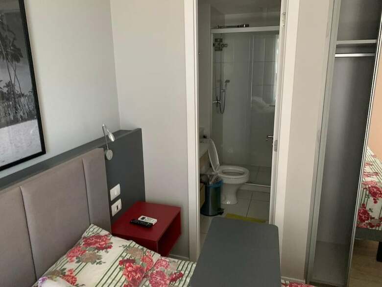 Quarto E Sala Particular Em Aparthotel