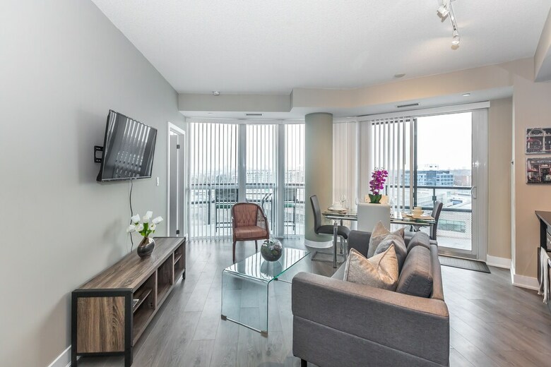 Apartamentos Exquisite Luxury 1 Bedroom + Den With Parking