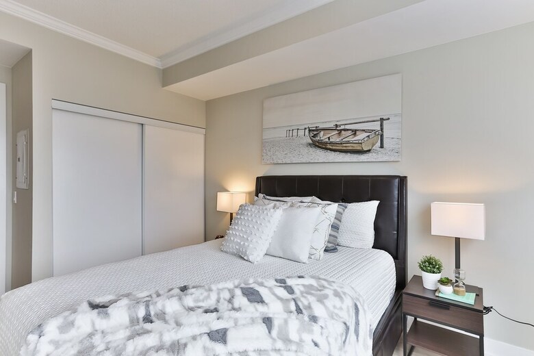 Quickstay - Modern 2-bedroom Condo (Panoramic City Views)