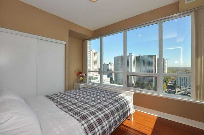 Condos With Free Parking & Gorgeous View