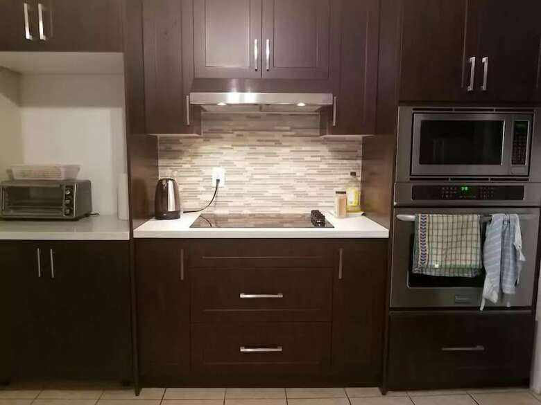Hotel A1-private Up To 3 - Finch West Subway