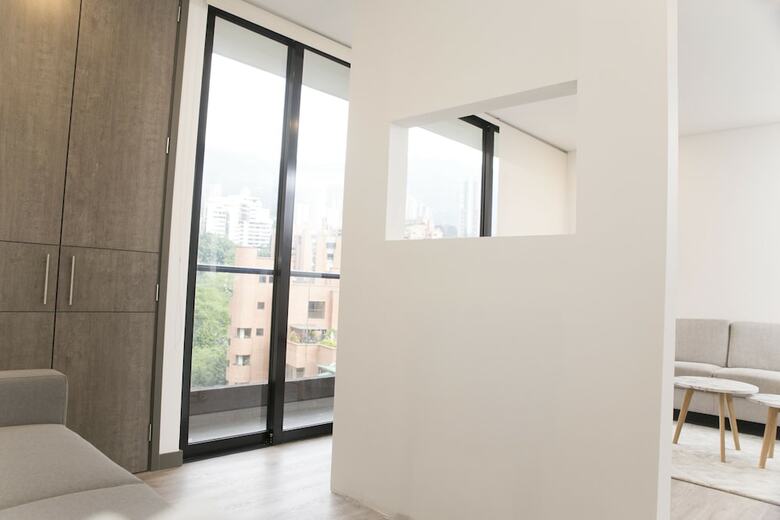 Apartamentos Class Suites By Nomad Guru